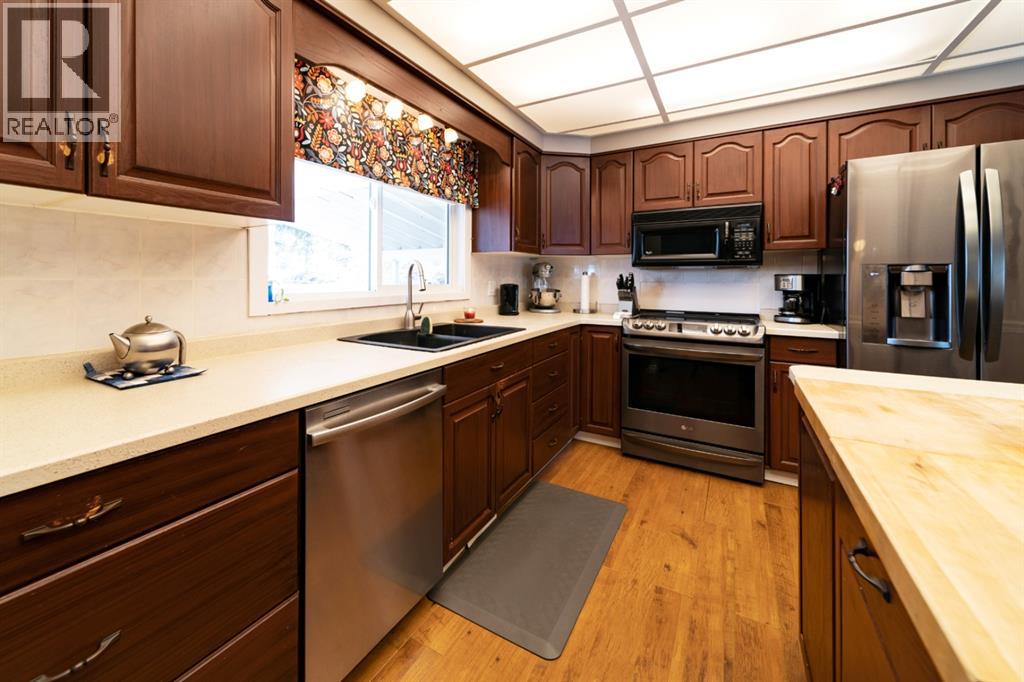 517 2 StreetCrescent