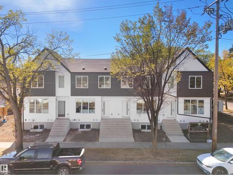 10121 122 AV NW Edmonton AB T5G2C3