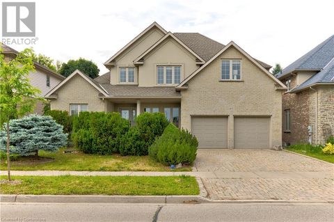 413 FALCONRIDGE Drive Kitchener ON N2K4H9
