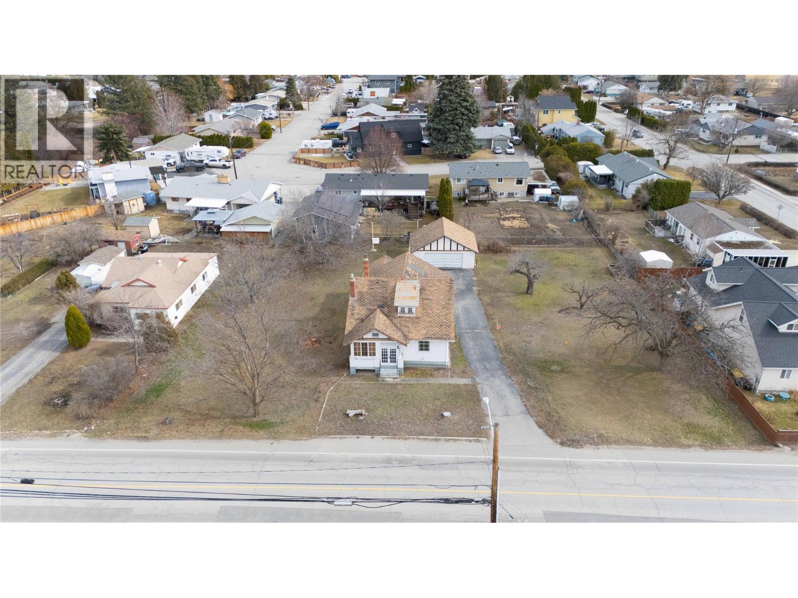 14207 Victoria Road N