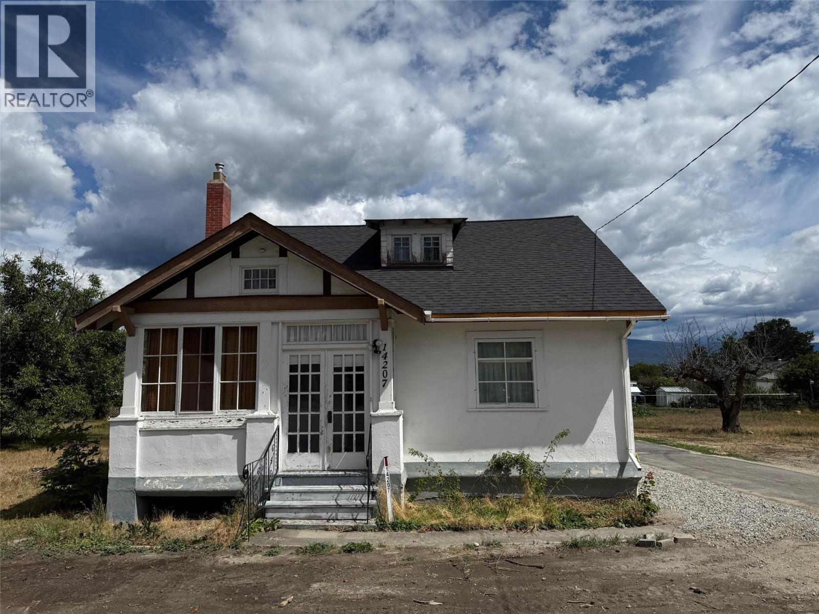 14207 Victoria Road N