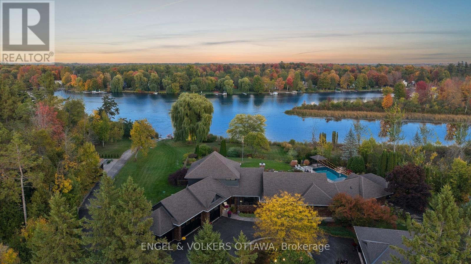 6351 RIDEAU VALLEY DRIVE N