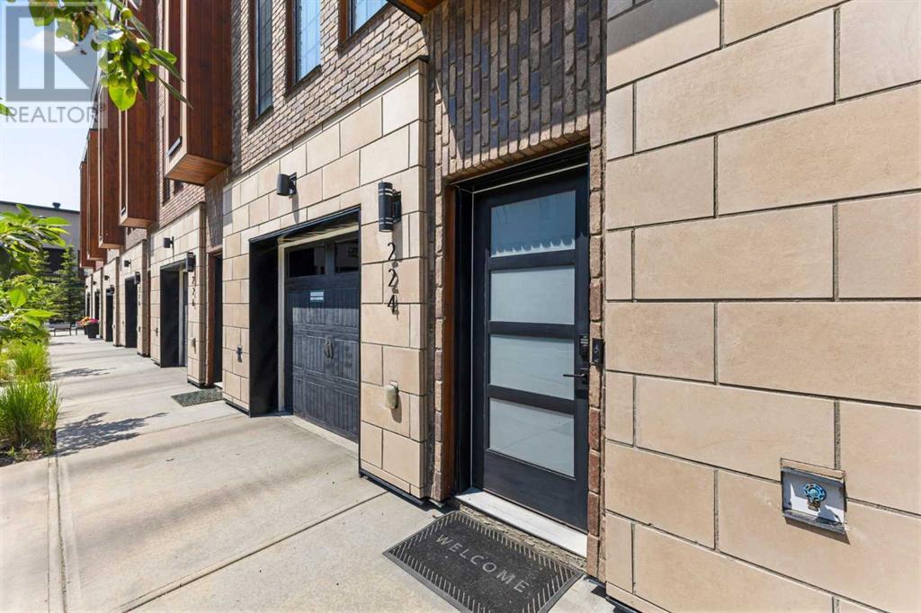 224, 81 Greenbriar Place NW