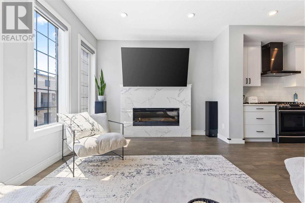 224, 81 Greenbriar Place NW