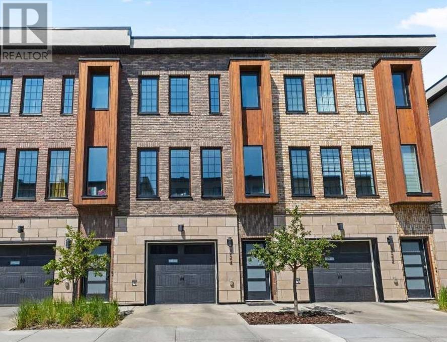 224, 81 Greenbriar Place NW