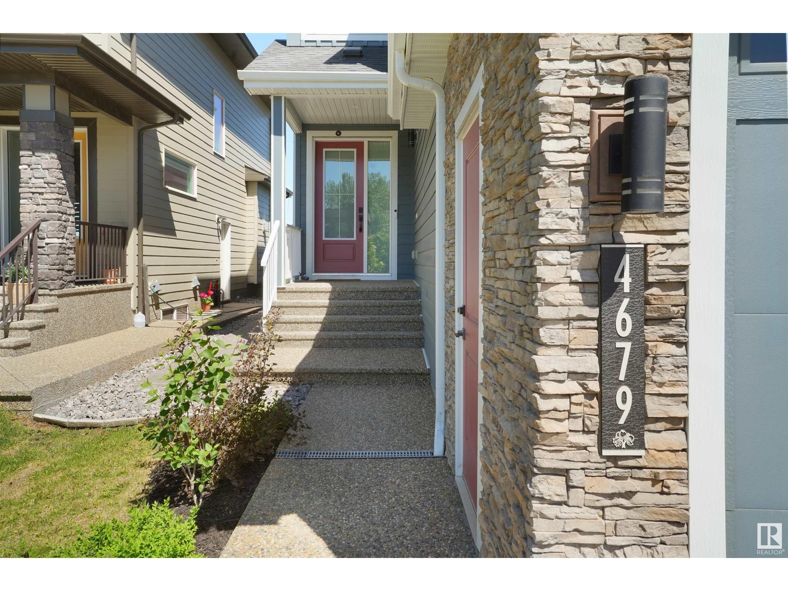 4679 CHEGWIN WD SW
