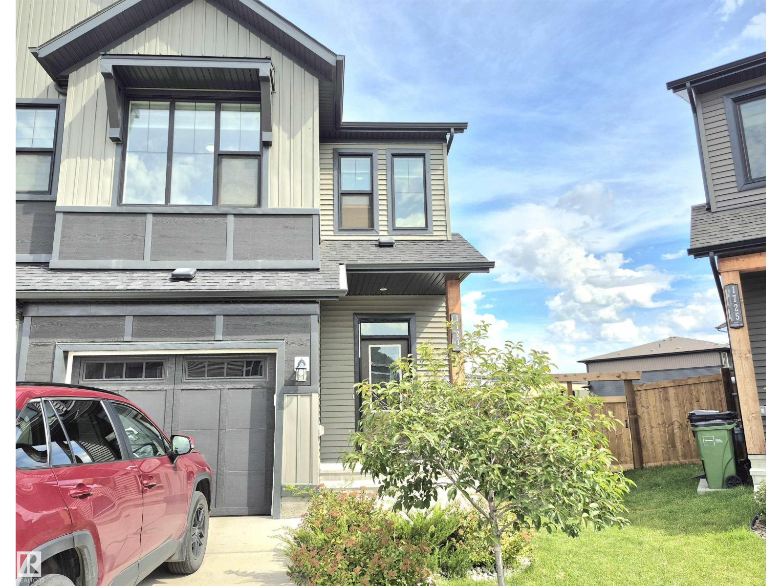 1727 PLUM CR SW