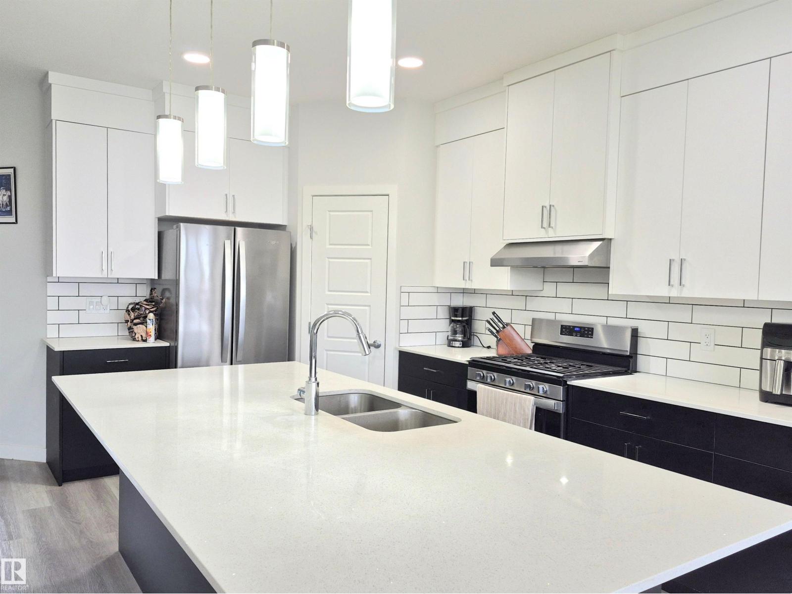 1727 PLUM CR SW