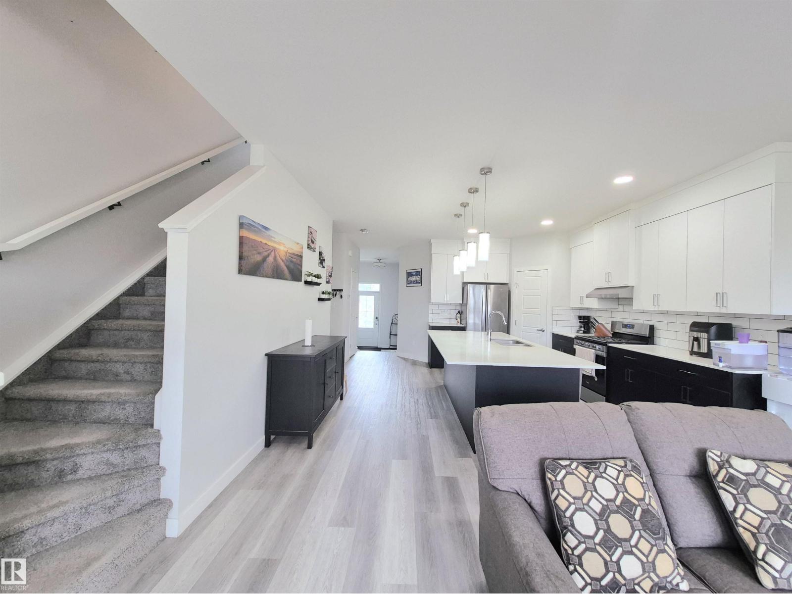 1727 PLUM CR SW