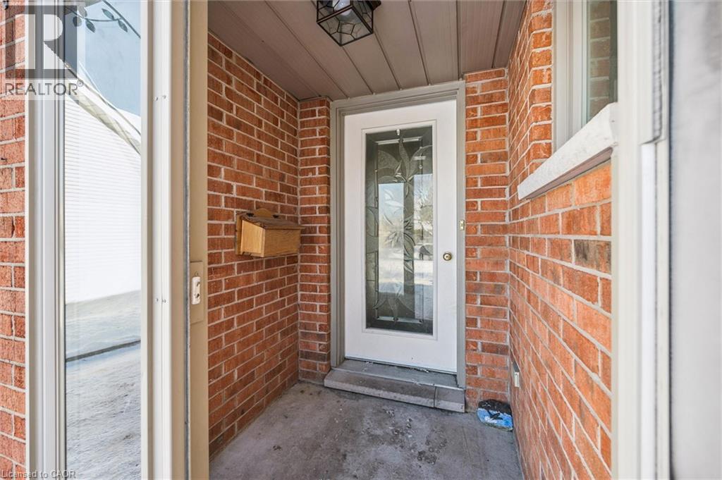 98 PEACHTREE Crescent