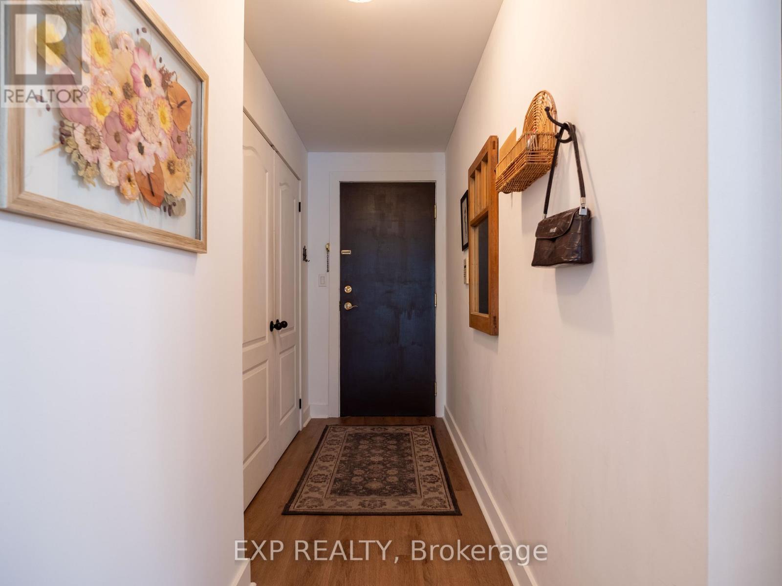 501 - 2111 LAKESHORE BOULEVARD W