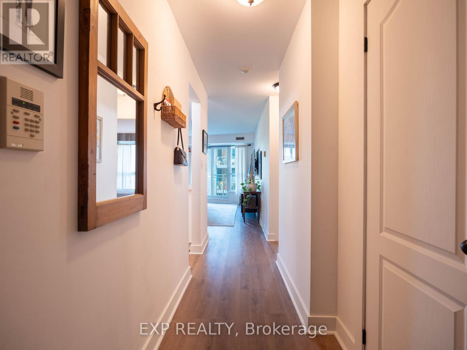 501 - 2111 LAKESHORE BOULEVARD W