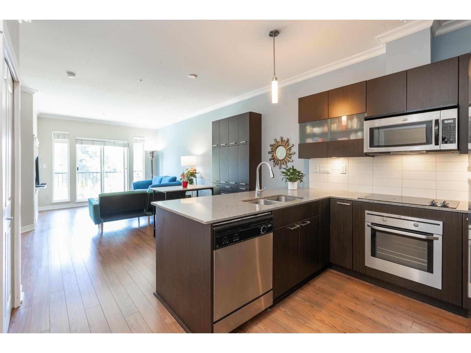 439 13321 102A AVENUE