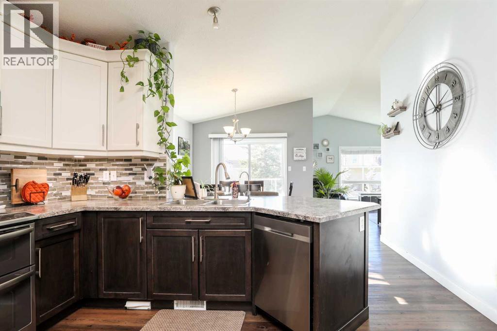 50 Heritage Circle W