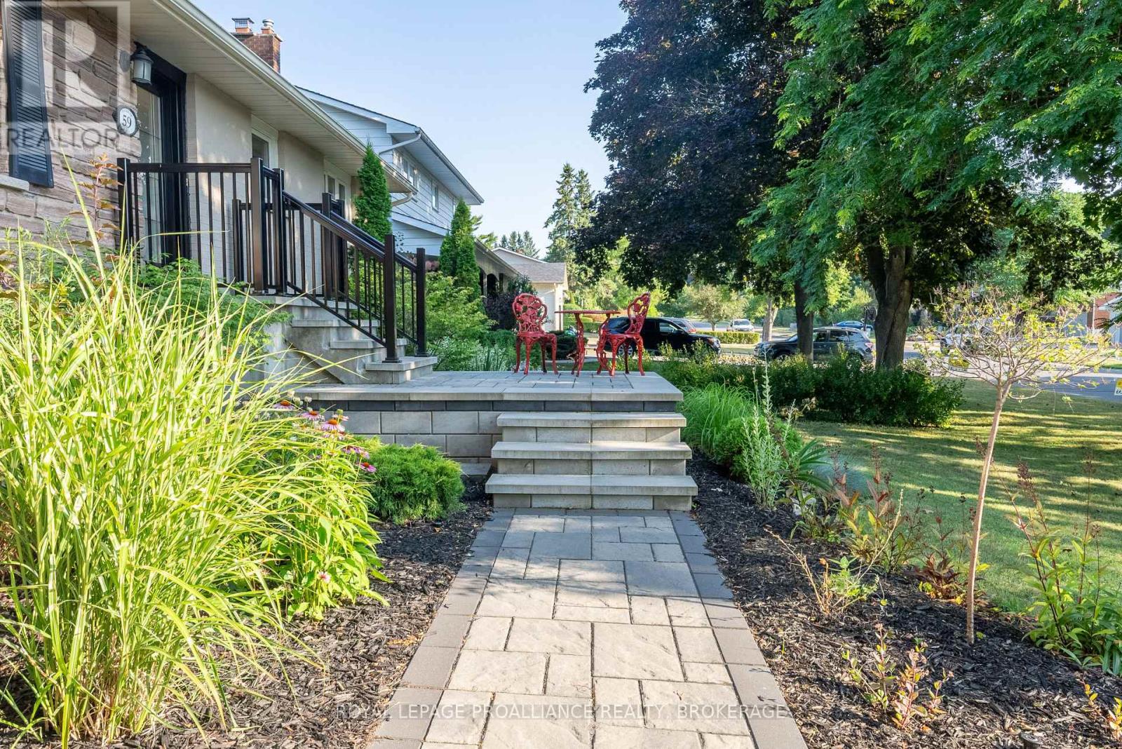 59 FAIRWAY HILL CRESCENT