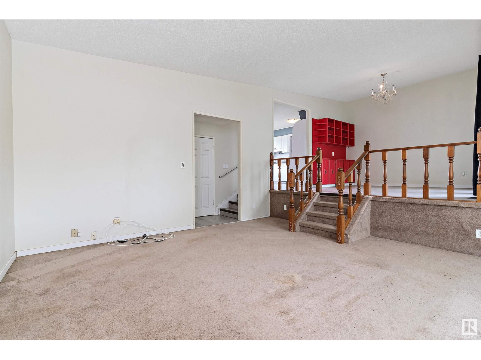 8503/8505 123 AV NW