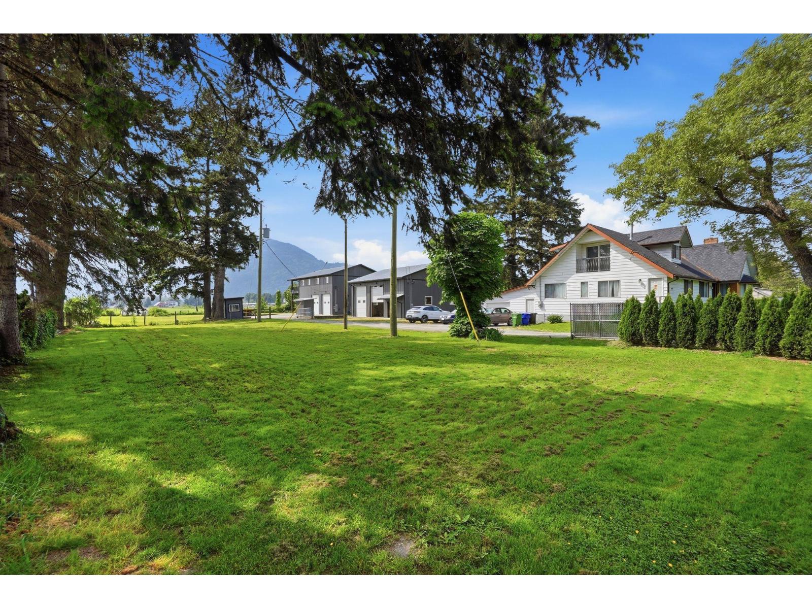 6155 BLACKBURN ROAD|Greendale