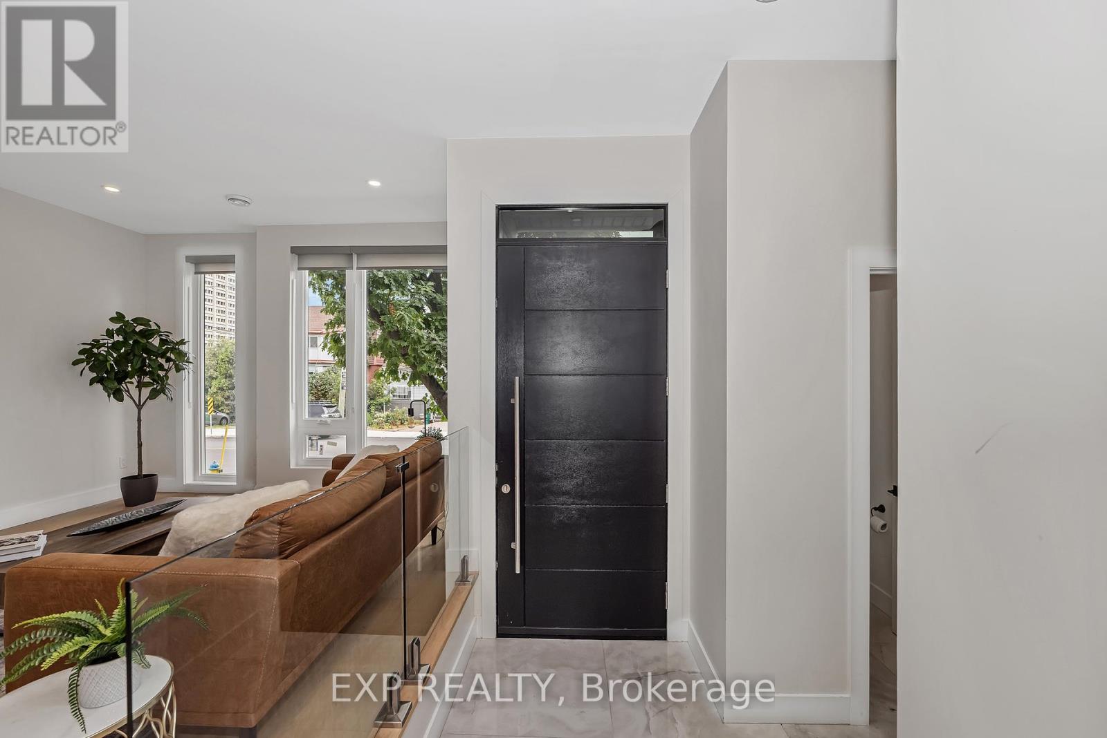 4A HURON AVENUE N