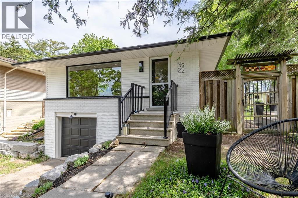 22 CHARLOTTE Crescent