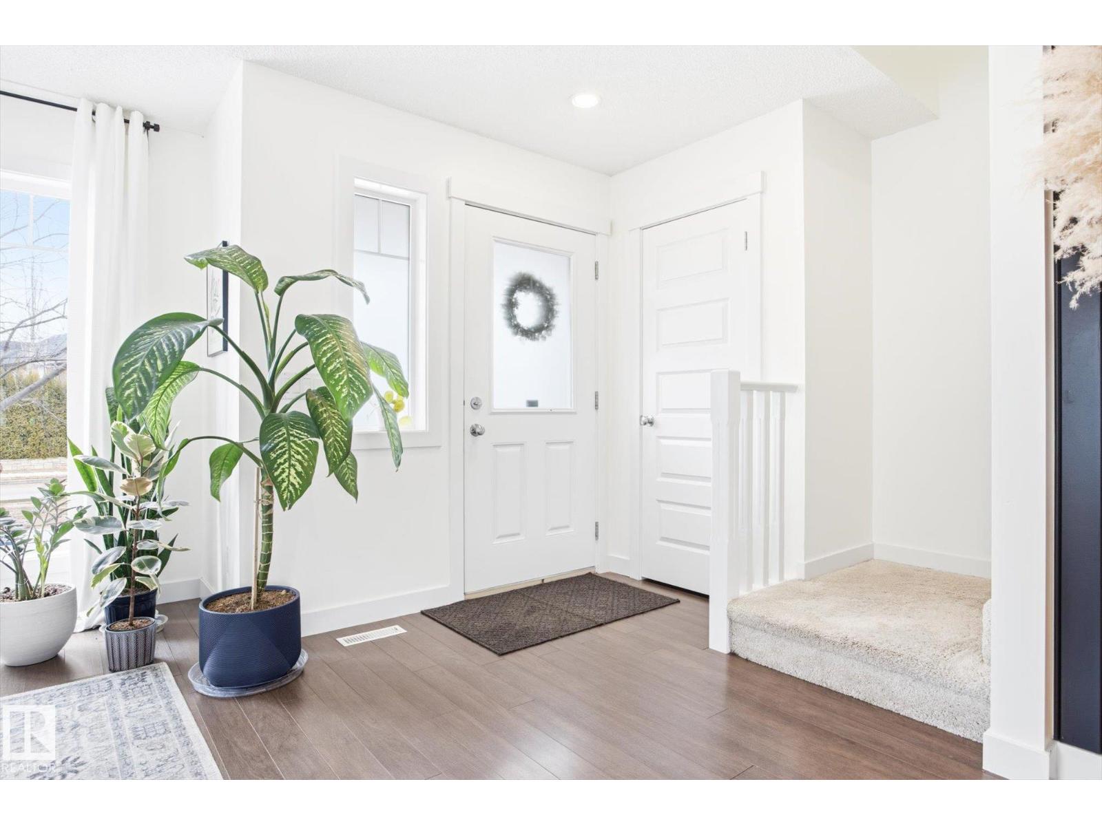 2061 TRUMPETER WY NW