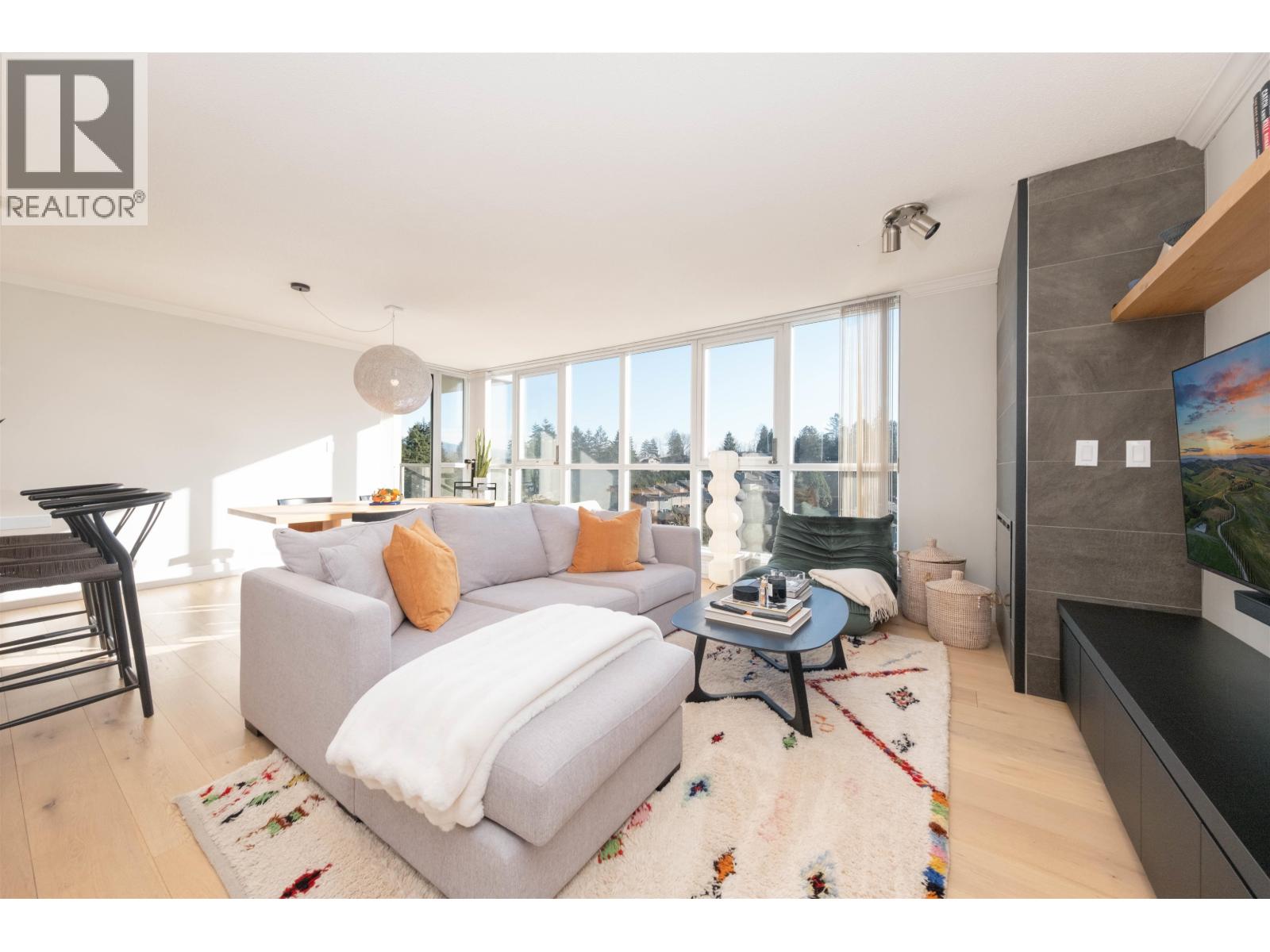 1104 235 GUILDFORD WAY