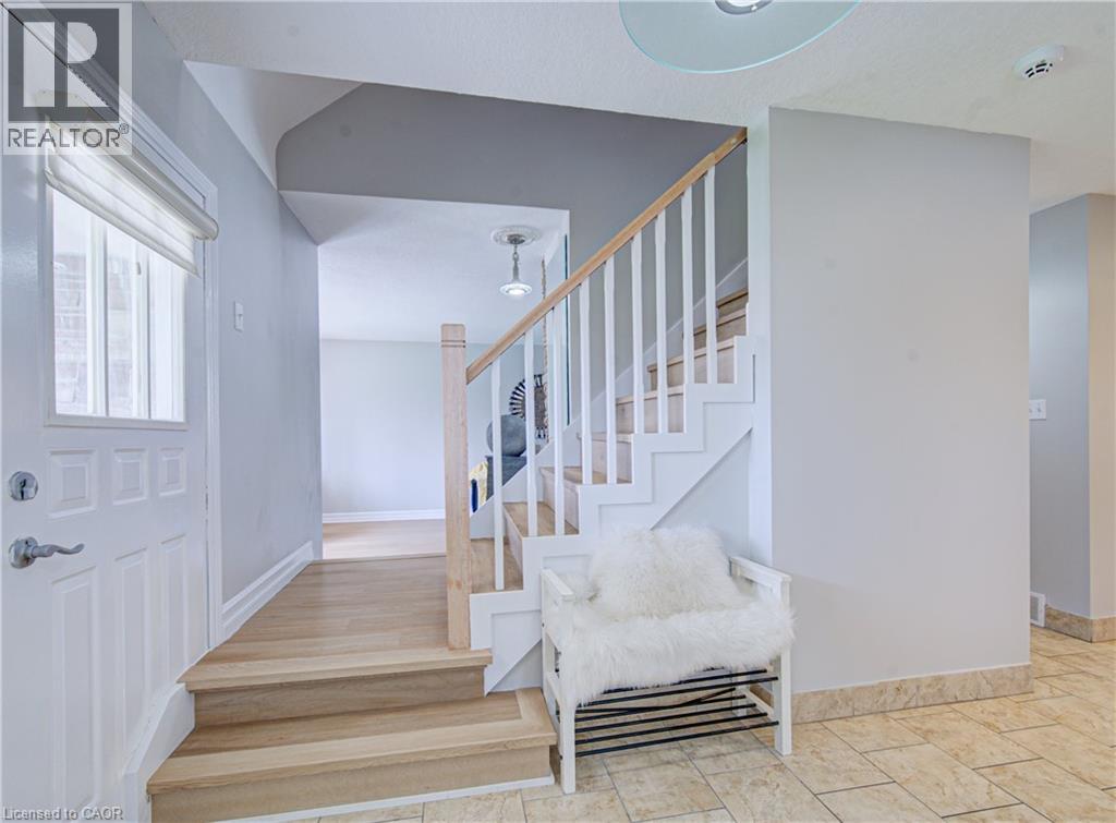 298 FERNDALE Place