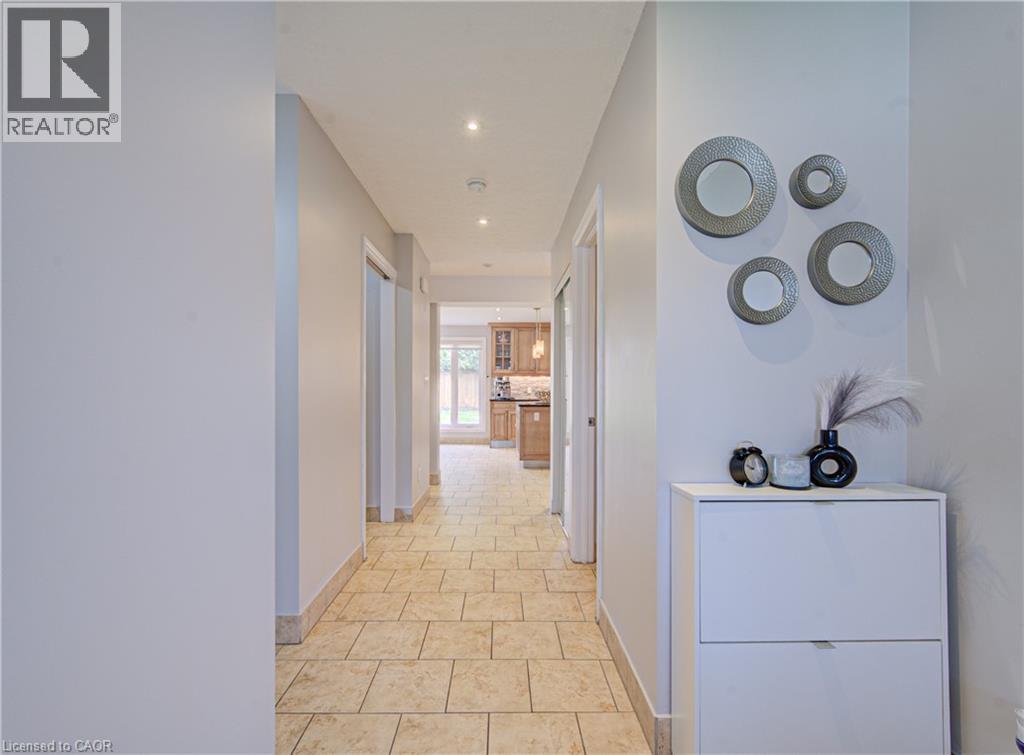 298 FERNDALE Place