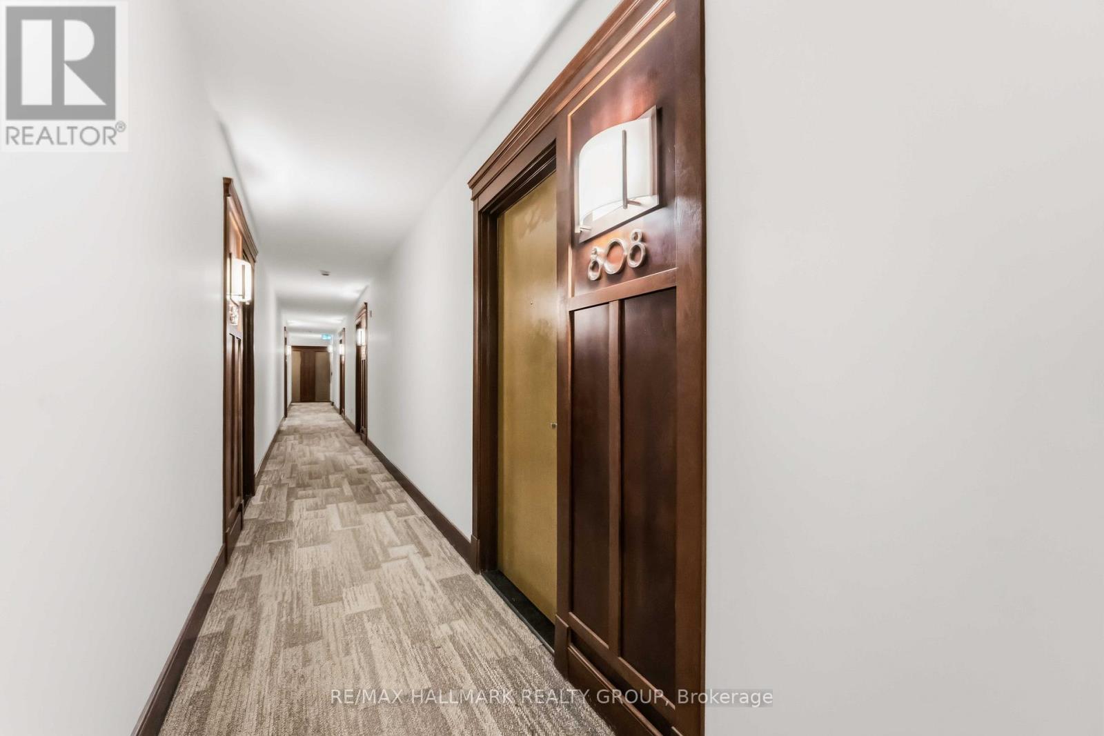 808 - 200 BESSERER STREET