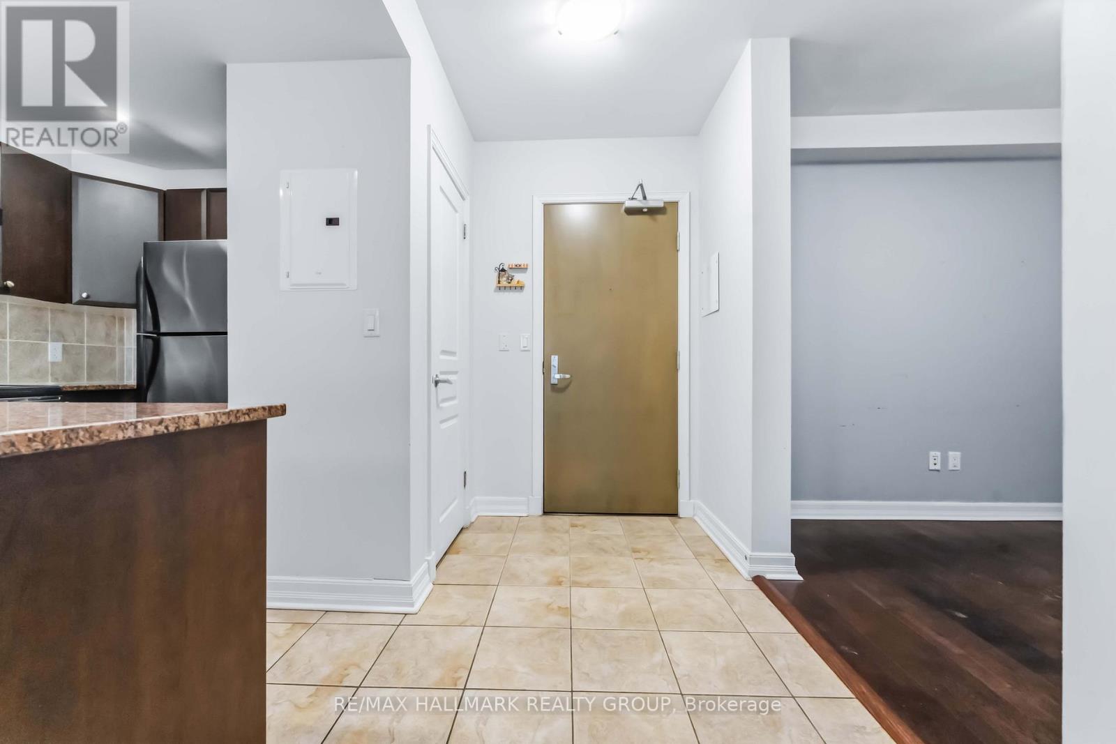 808 - 200 BESSERER STREET