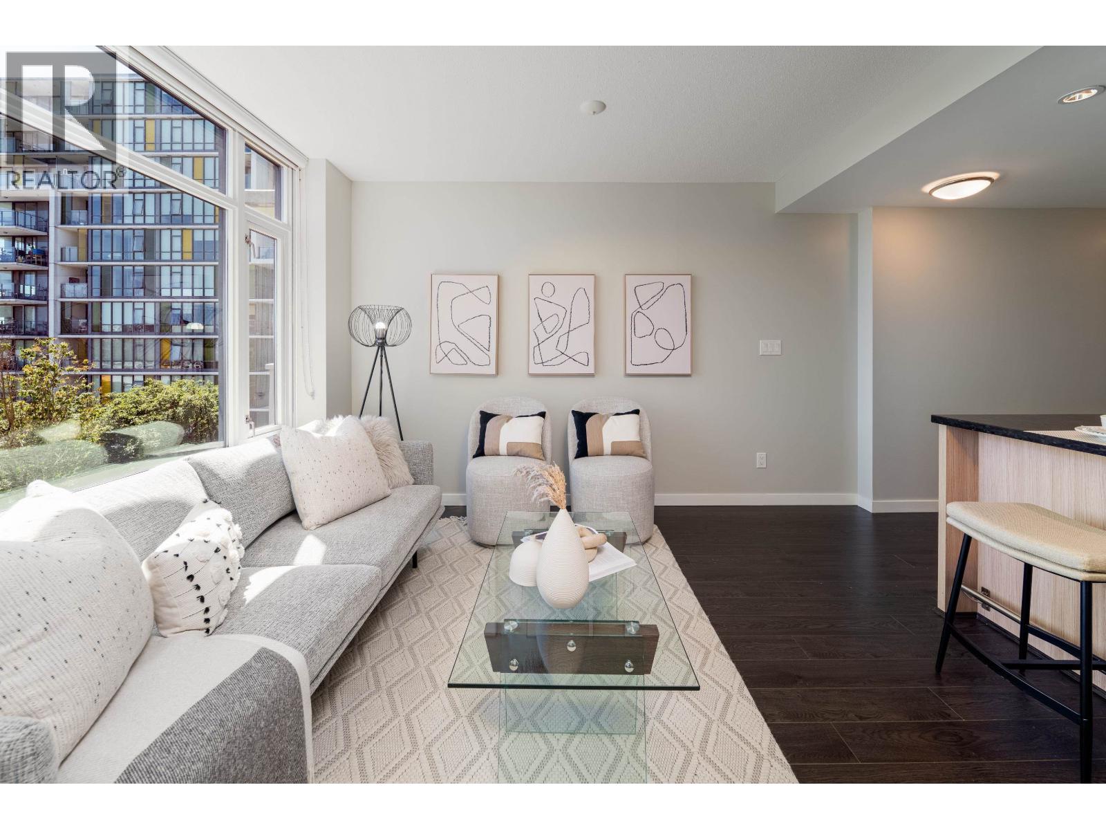 902 138 W 1ST AVENUE