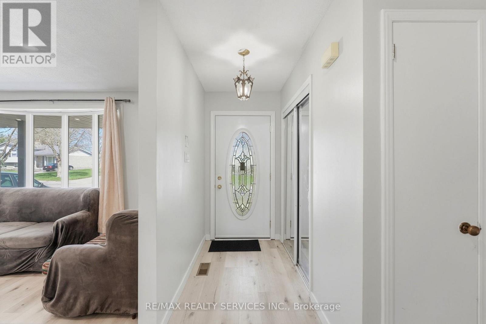 5 CHAUCER ROAD