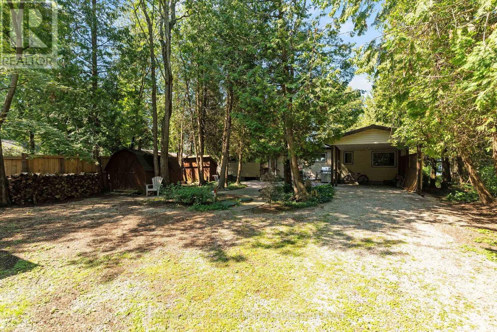 149 HURON ROAD W