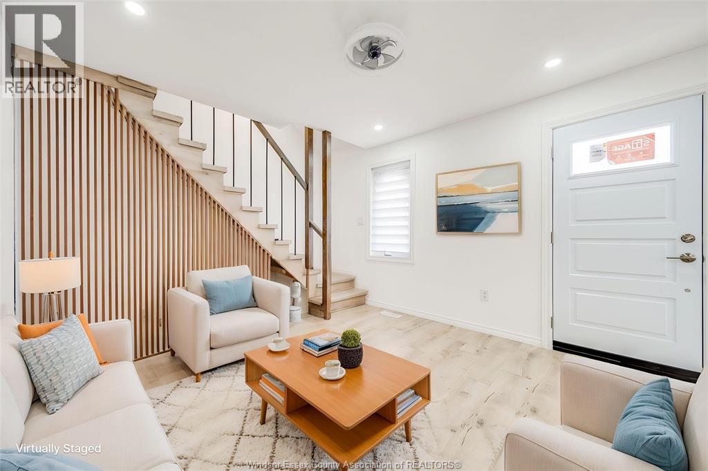 699 ALEXANDRINE STREET