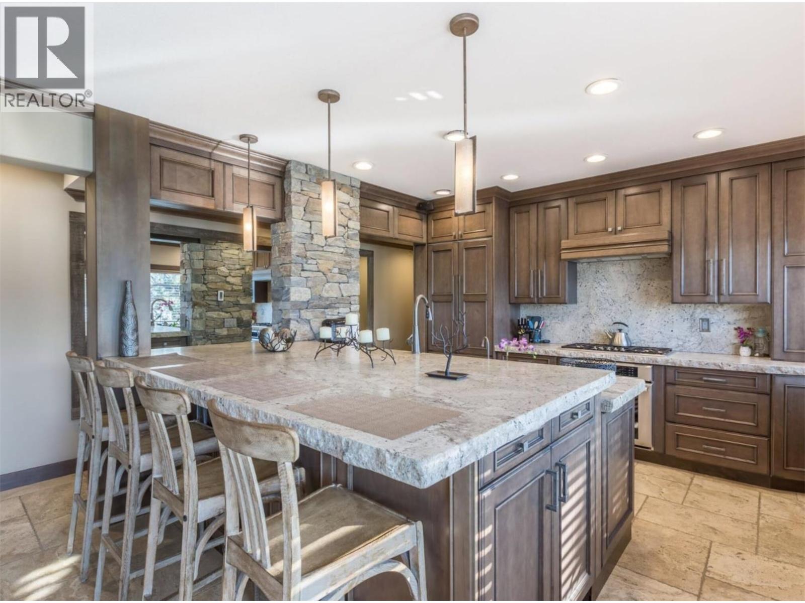 15010 & 15020 Tamarack Drive