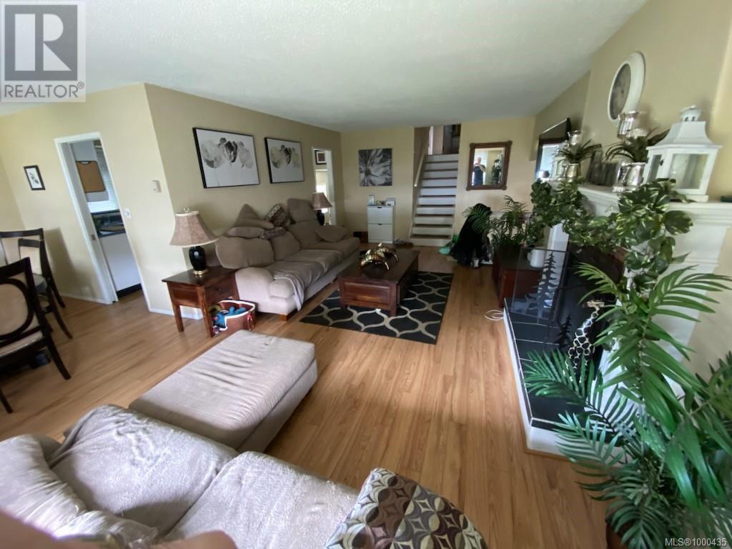 4360 Torquay Dr