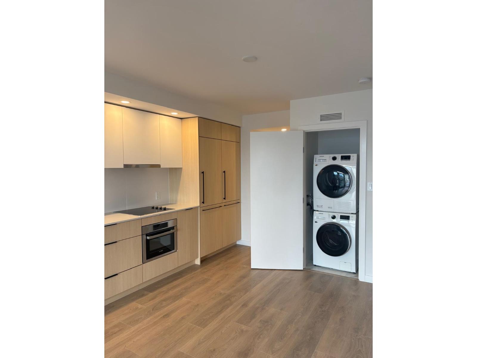 1111 13738 CENTRAL AVENUE