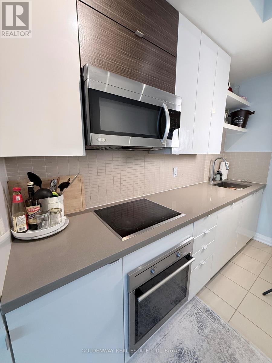 B608 - 60 ANNIE CRAIG DRIVE