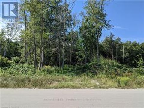 4 SUNSET PLACE Huron-Kinloss ON N0G2R0