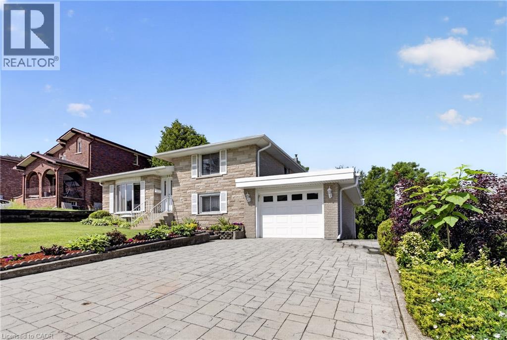 252 CHRISTOPHER Drive