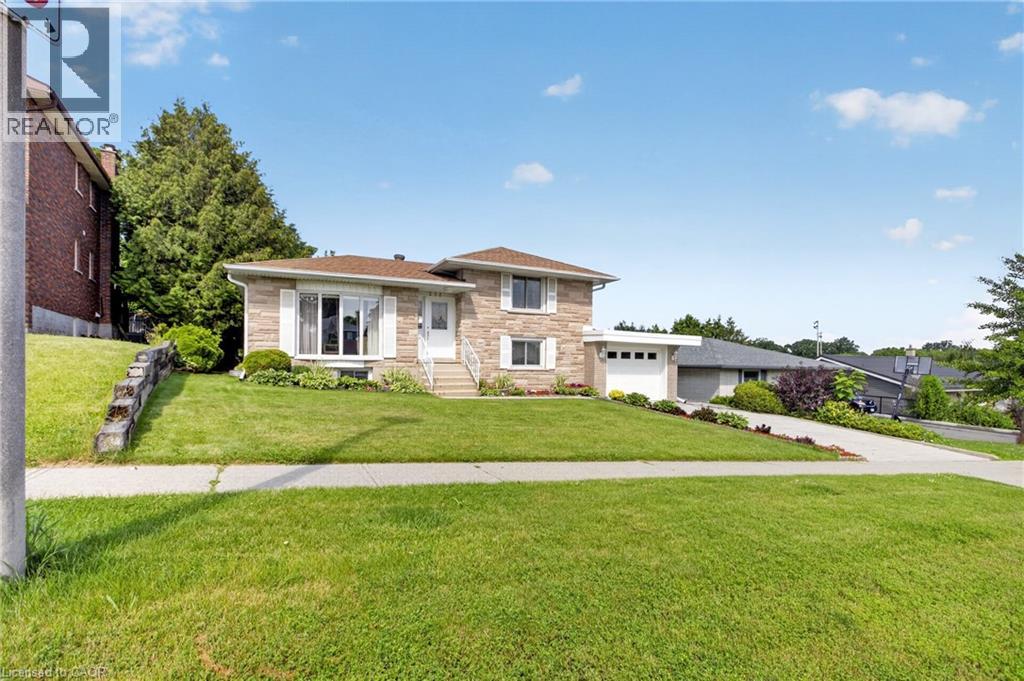 252 CHRISTOPHER Drive