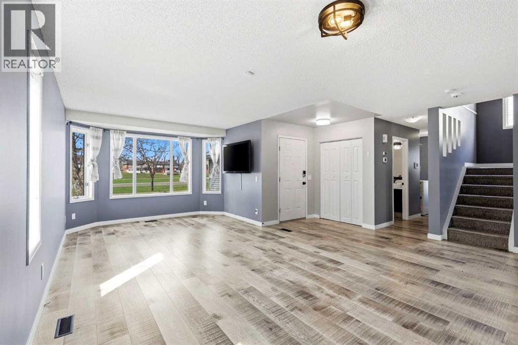 212 Harvest Wood Way NE