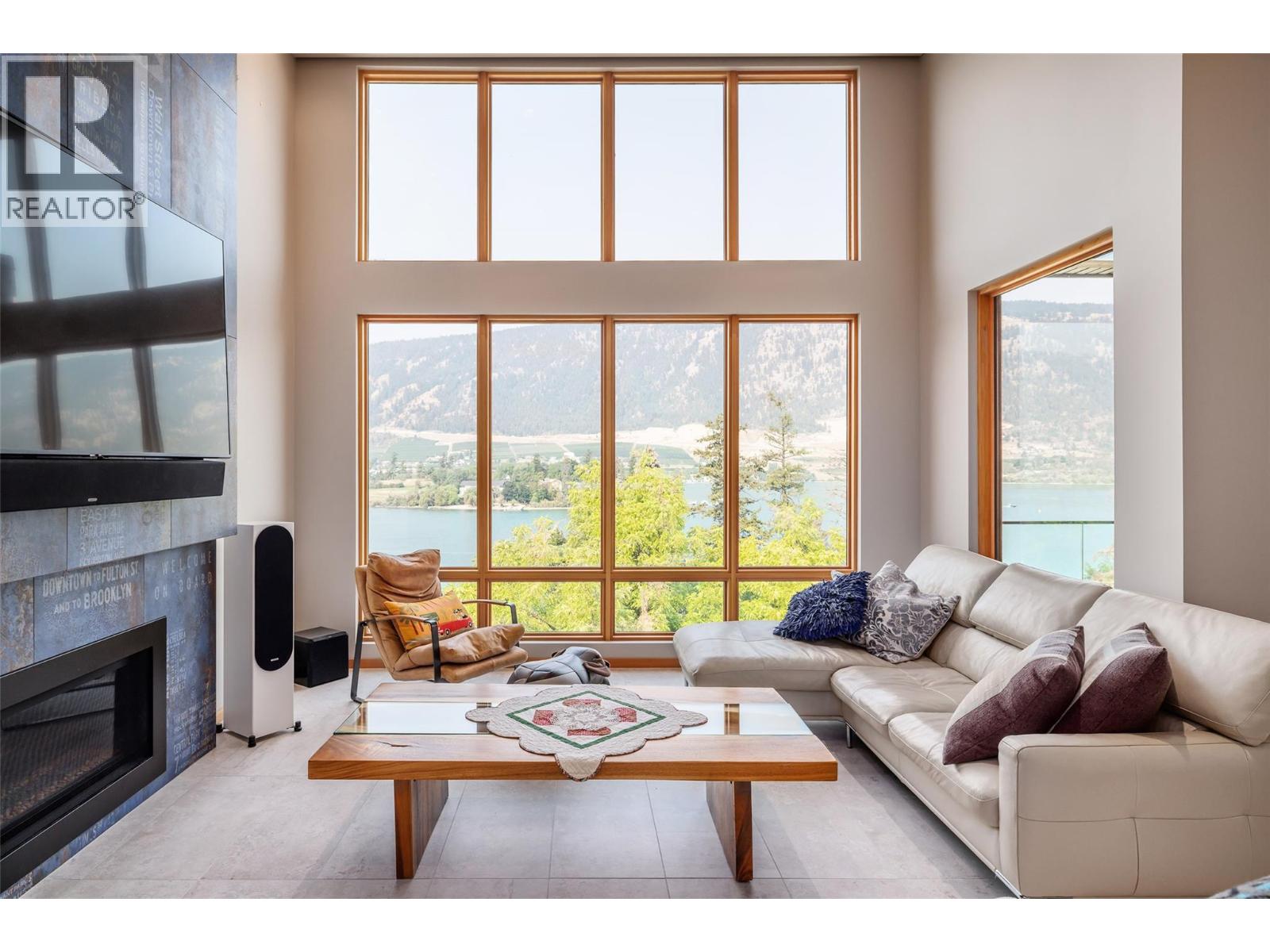 15896 Claridge Drive