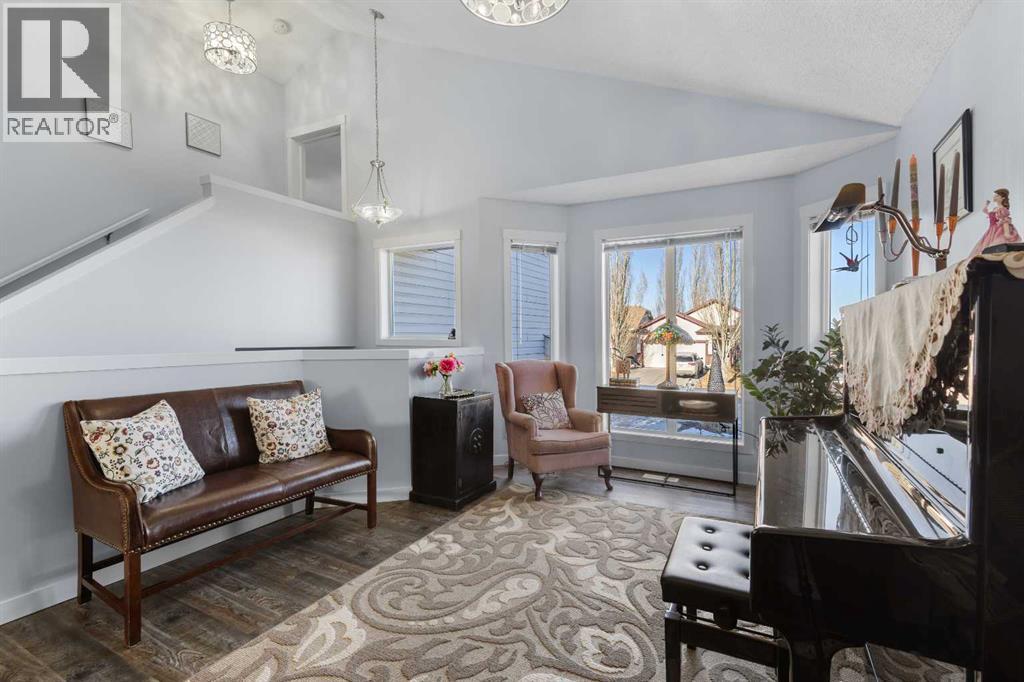 405 Highwood Village Place NW