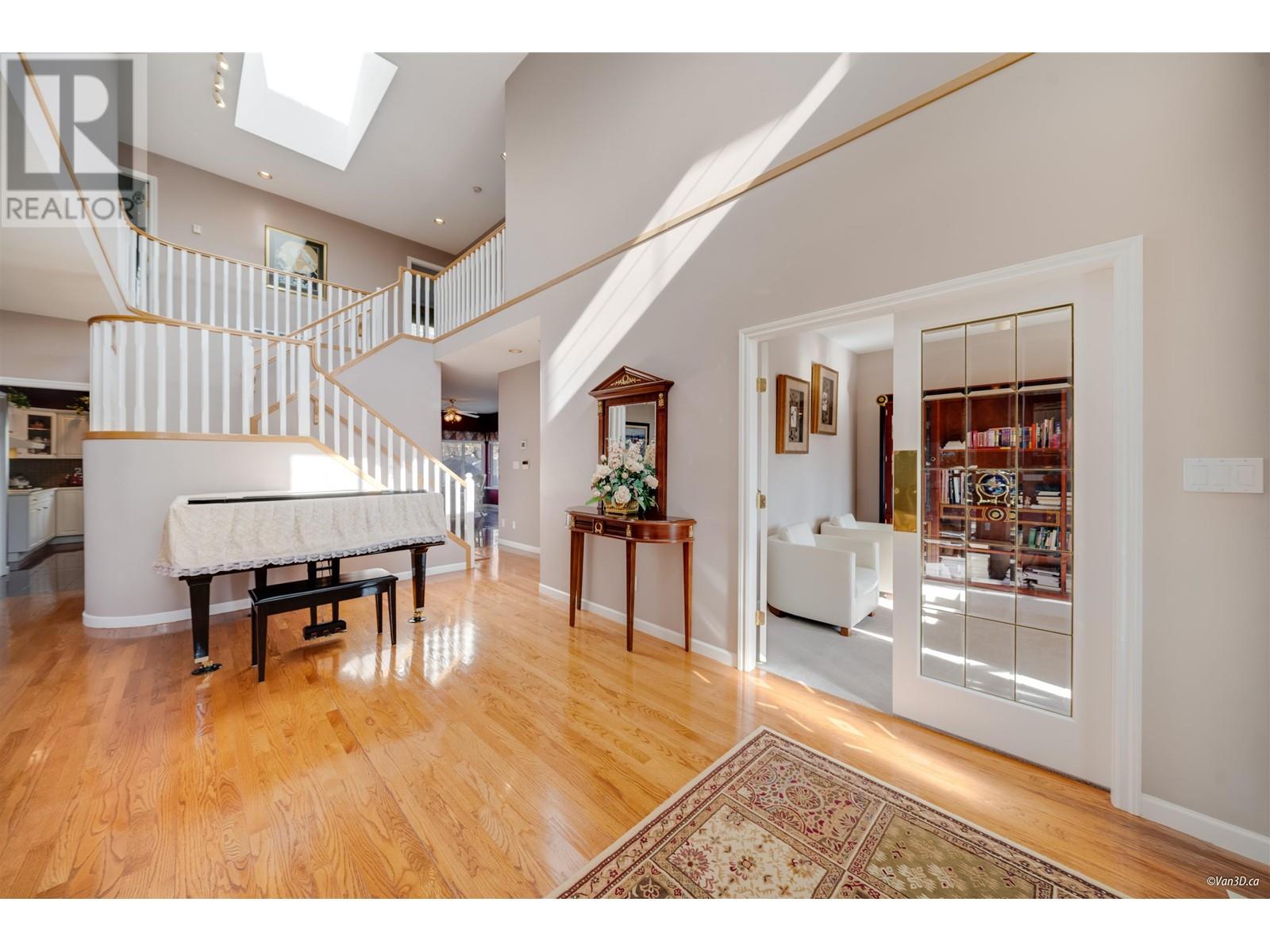 2551 SAPPHIRE PLACE