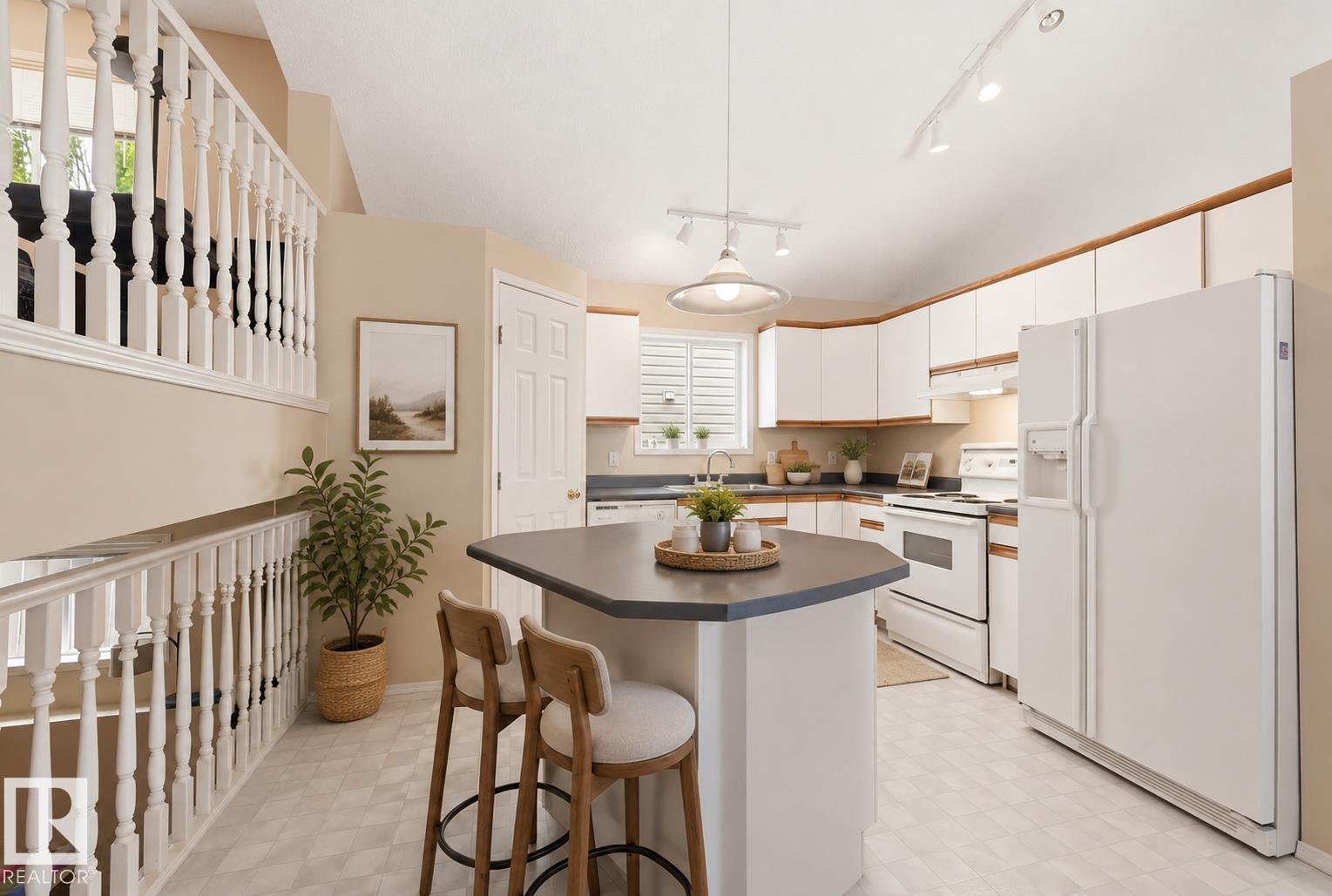 2050 TANNER WD NW