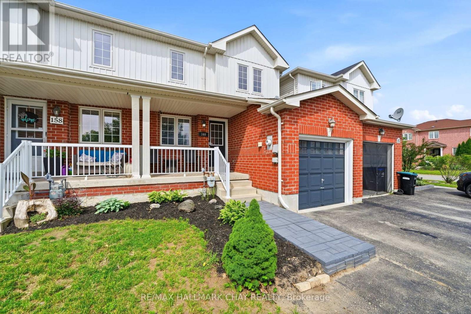 160 STONEMOUNT CRESCENT