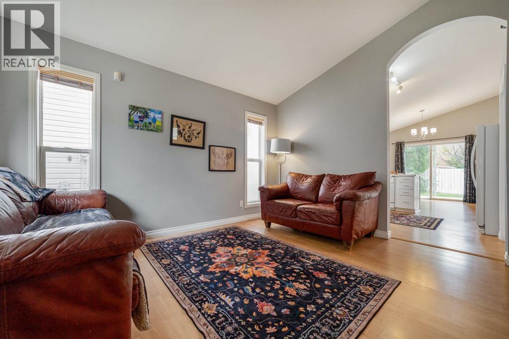 260 Red Crow Boulevard W