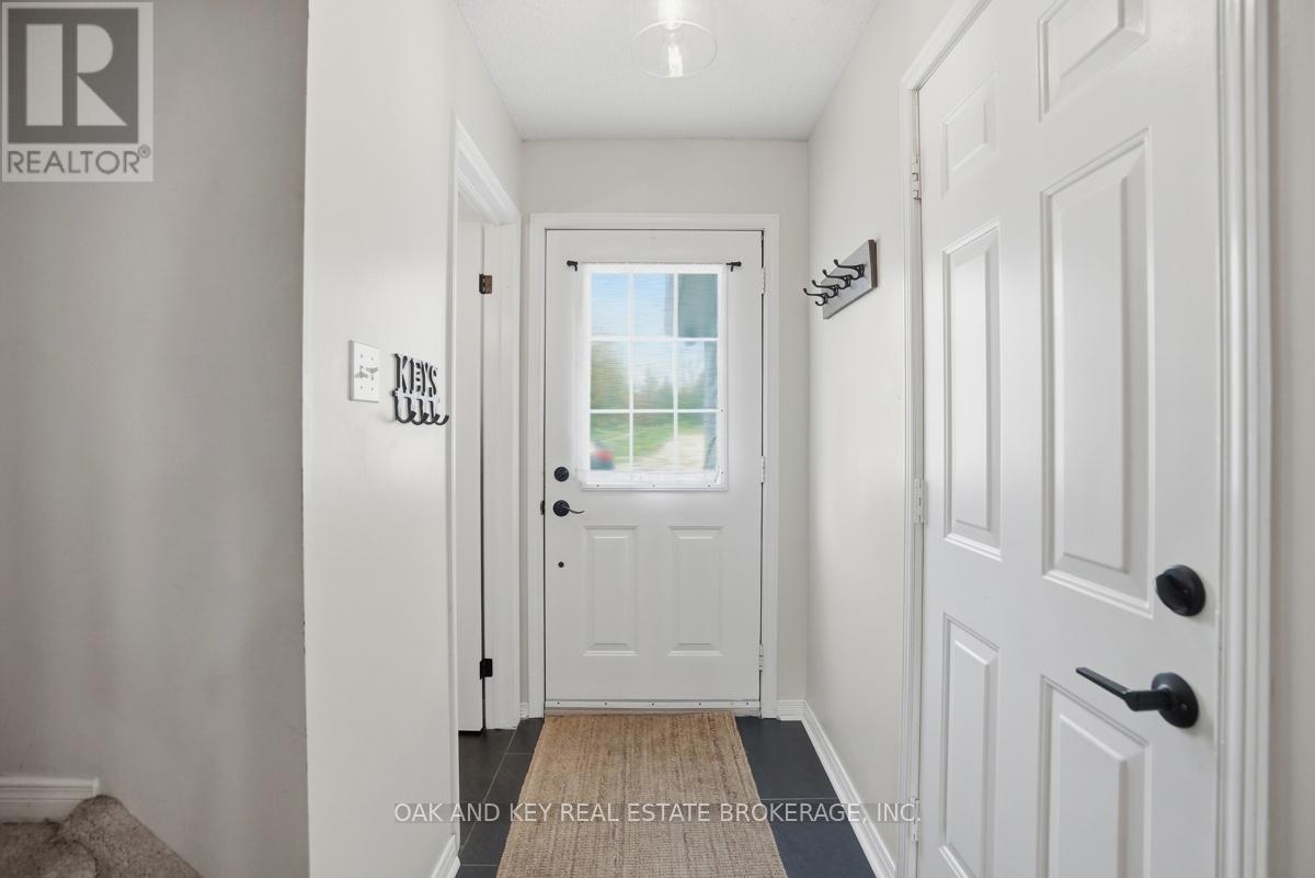 833 DEVERON CRESCENT