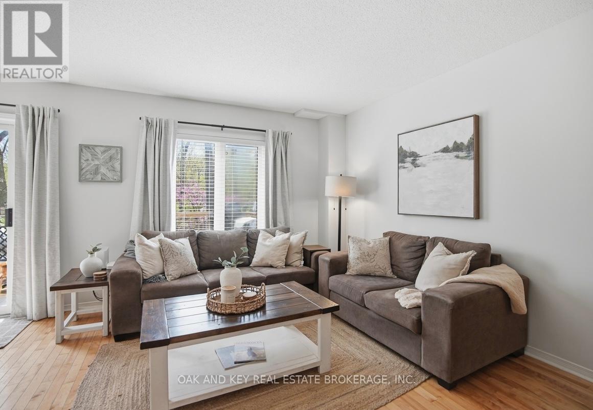 833 DEVERON CRESCENT