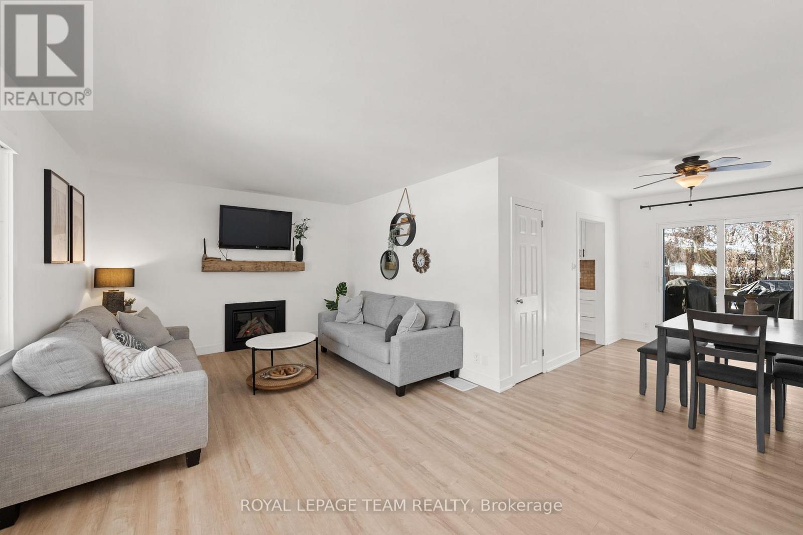 5286 HILLCREST DRIVE